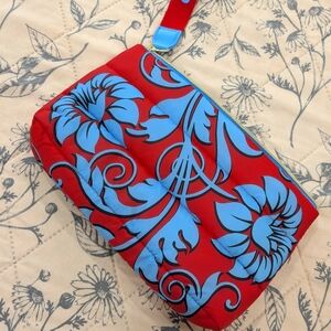 NWOT! ESTEE LAUDER, Floral Red and Blue Women's Makeup Bag